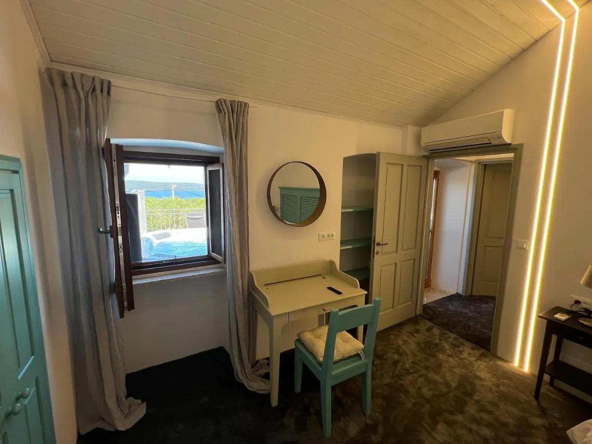 Podgora Experience Suite With Jacuzzi Nerezine