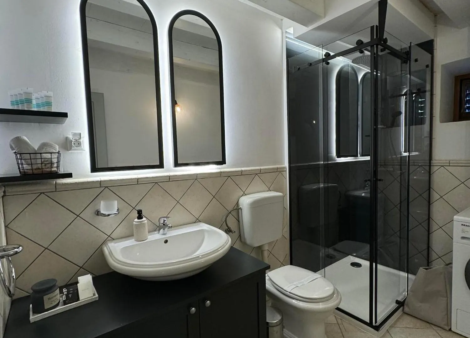 Appartamento Podgora Experience Suite With Jacuzzi Nerezine Croazia