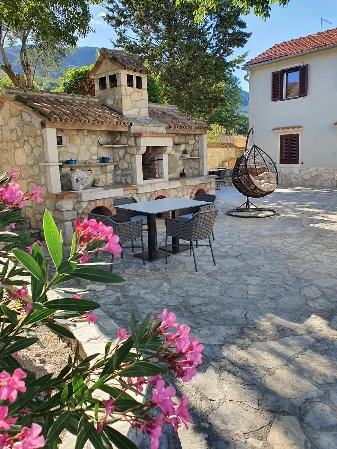 Podgora Experience Suite With Jacuzzi Nerezine Apartment