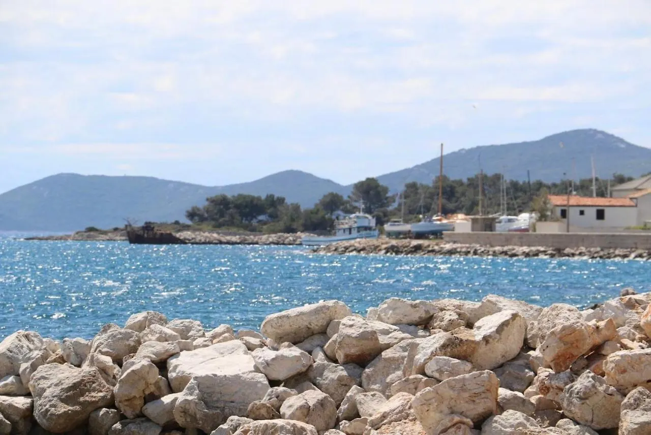Podgora Experience Suite With Jacuzzi Nerezine Croatia
