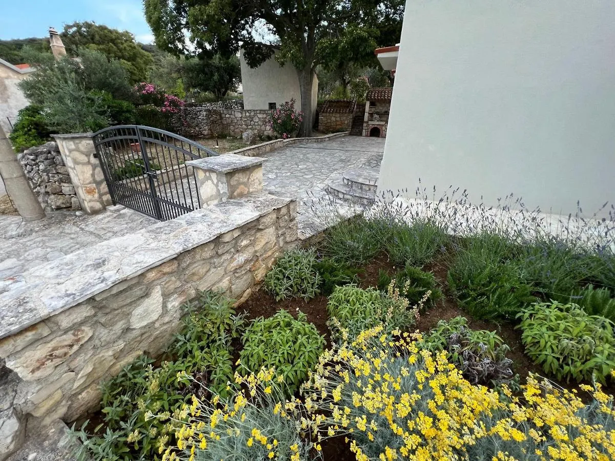 Podgora Experience Suite With Jacuzzi Nerezine